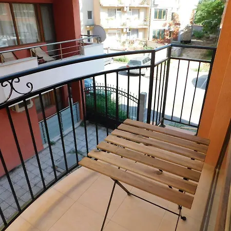 게스트하우스 Homeline Kazakovi 네세부르
